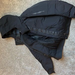 Lululemon winter coat. Size 6